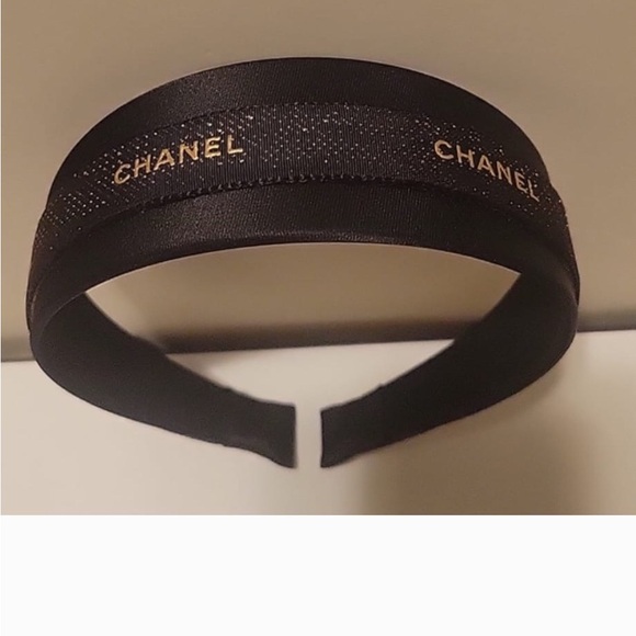 Chanel Elegant Black and Gold Hairband - Picture 1 of 7